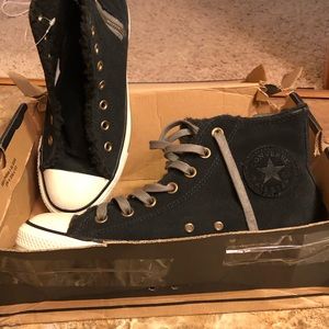 Converse lined zipup HiTops